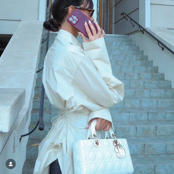 Chic White Button-Up Shirt , like new! - Picture 3 of 3